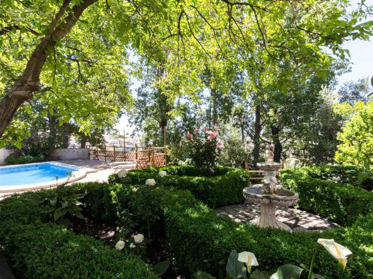 Casa Rosa Del Romeral *